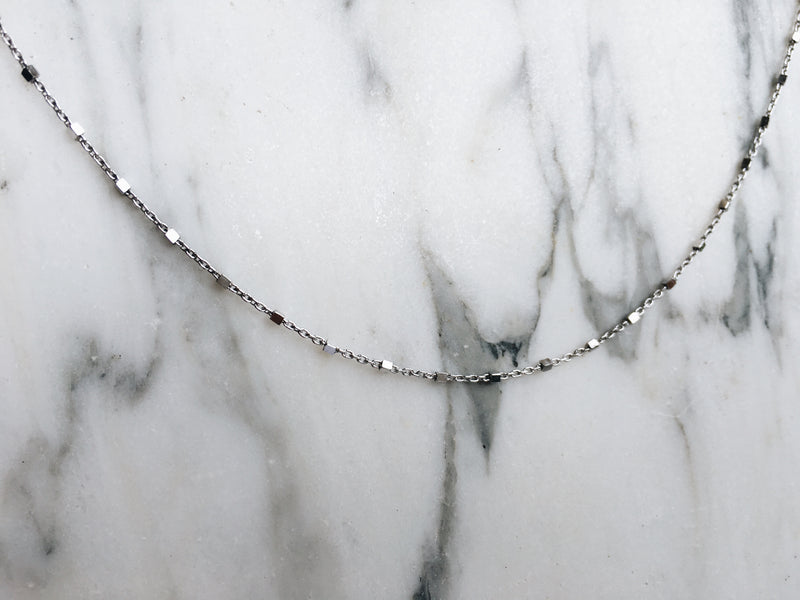 LIV CHOKER