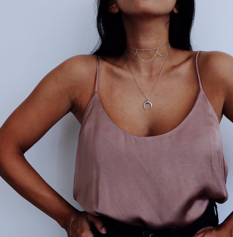 THE DRAPE CHOKER