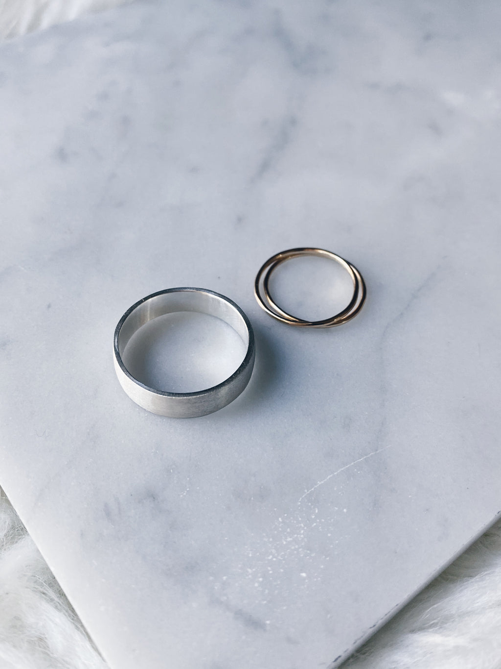 SIMPLE ENGAGEMENT BANDS
