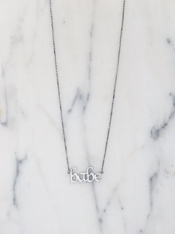 BABE NECKLACE