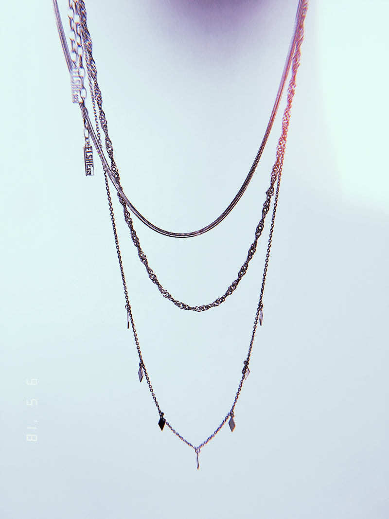 DIAMONDS NECKLACE