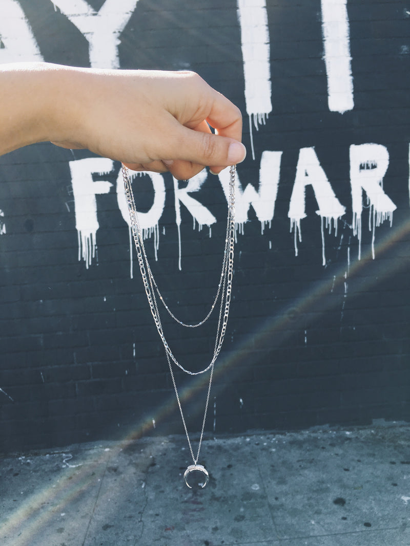 LIV CHOKER